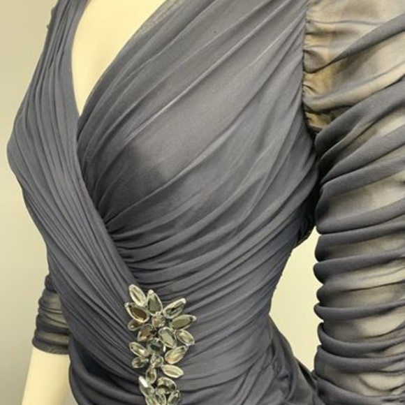 Dress - Picture 1 of 2